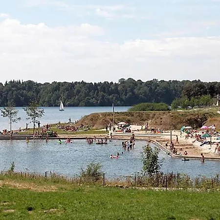 Golden Lakes Village Ardennes 4*