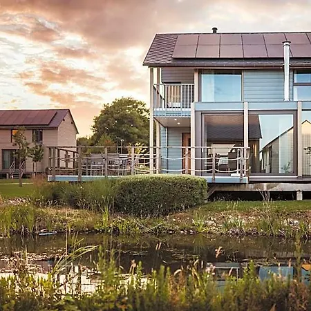 Golden Lakes Village Ardennes Hotell 4*