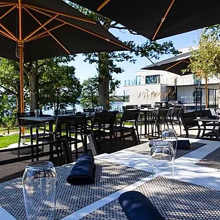Golden Lakes Village Ardennes Hotell
