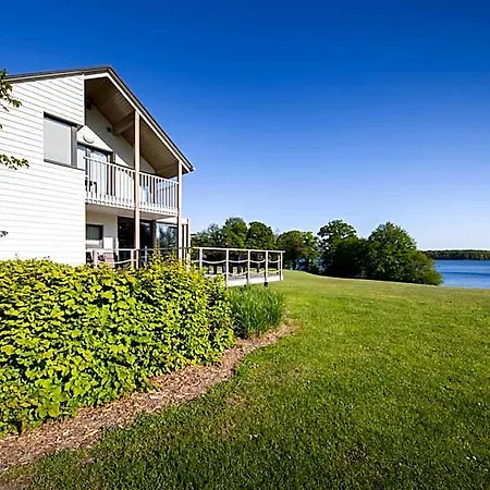 Golden Lakes Village Ardennes 4*